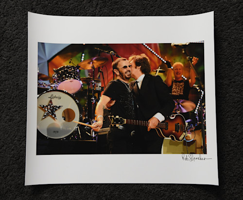 Ringo paul hugging  2 18x16 art paper scqenz