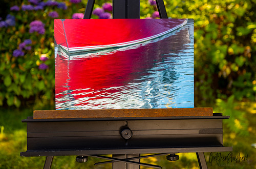Red boat reflection kcl62l