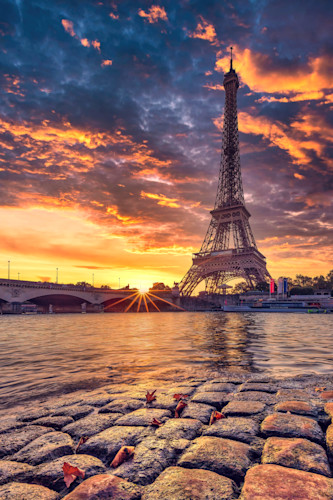 Eiffel tower and seine river paris france z4o6a1