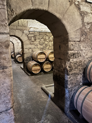 Wine cellar arch doorway ufwmb6
