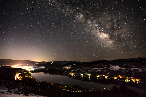 Milky way above donner lake 1 qgb8xx