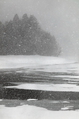 Snowy donner lake 12 ohkix8