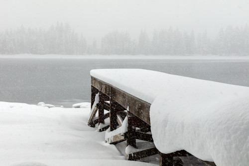 Snowy donner lake 11 e83dsj