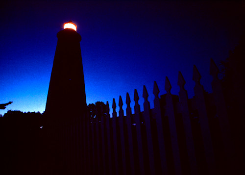 Okrakoke island lighthouse iwv7dv