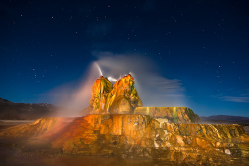 Fly geyser at night 6 tz9nke