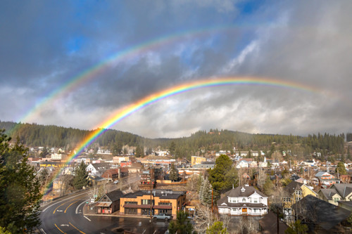 Double rainbow above downtown truckee 2 dr9b9j