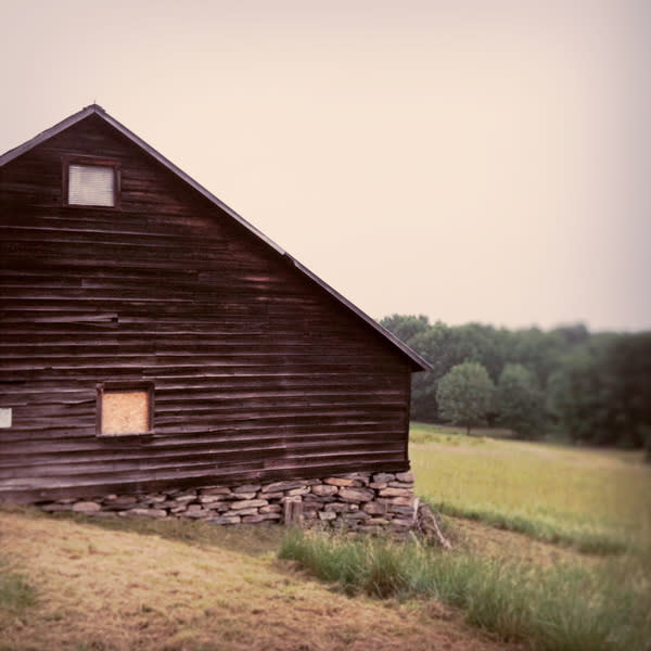 Saltbox Barn With Stone Foundation For Sale As 4x4 And 6x6 Inch