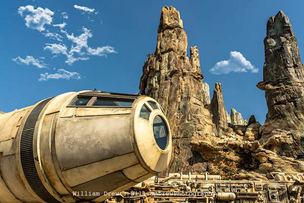 Millenium_Falcon_Cockpit_at_Di Millenium_Falcon_Cockpit_at_Di