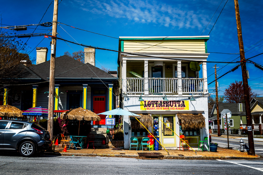 Lotta Frutta - a neighborhood eatery
