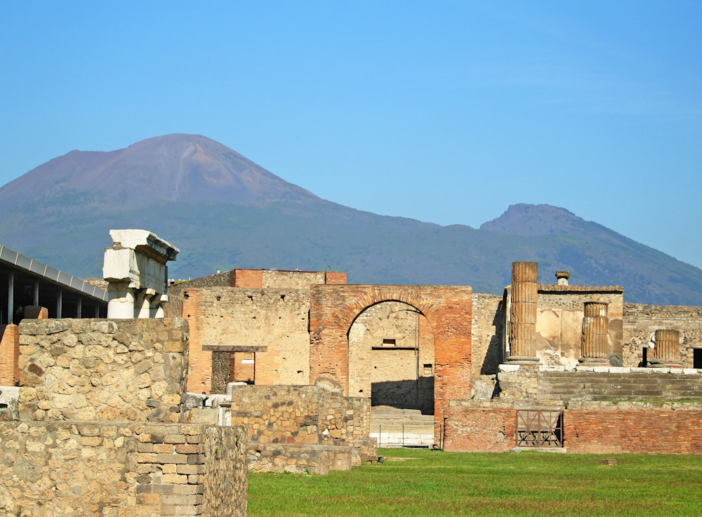 Ancient ruins of Pompeii and Volcano Vesuvius, Italy | Kimberly Cammerata