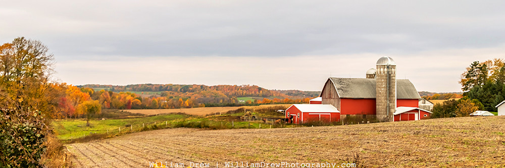 Autumn Barn - Best Fall Photos | William Drew Photography