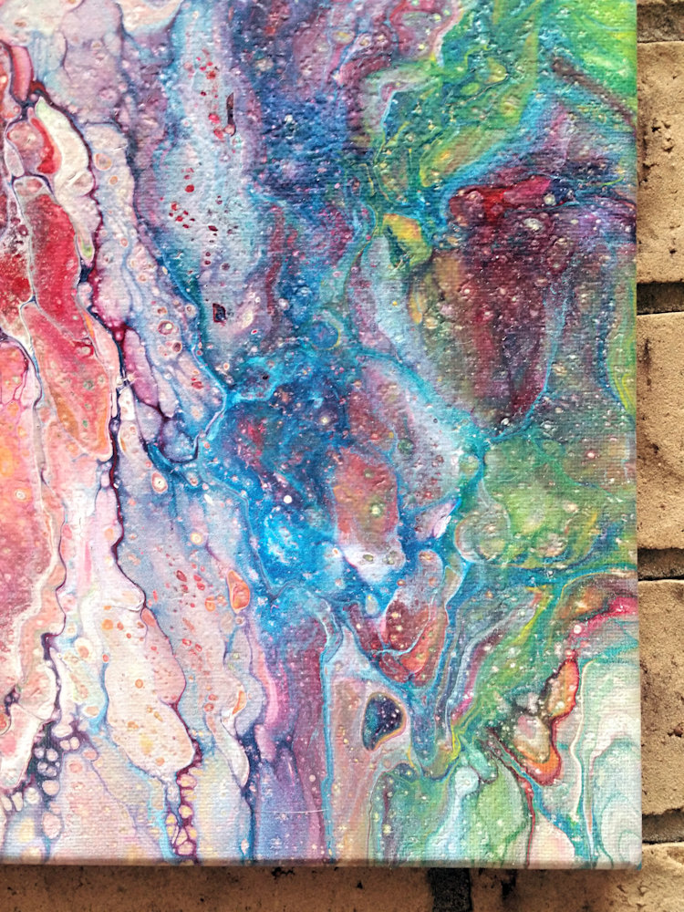 pour-22-new-closeup-cwyila