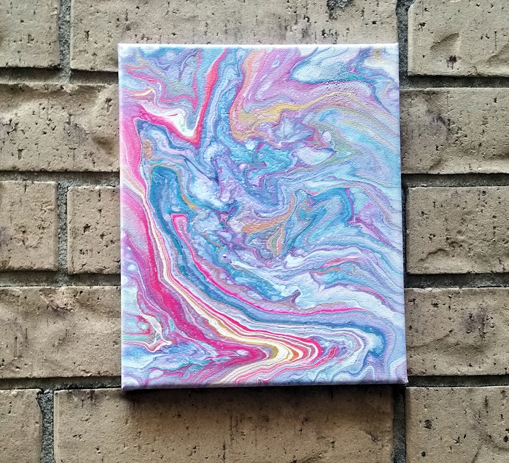 pour 2 new on wall