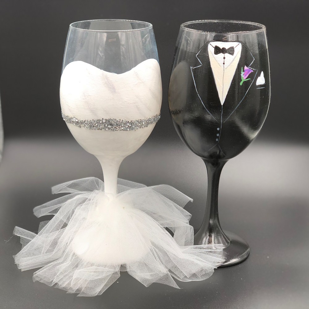 2PCS Groom&Bride Tux Bridal Wedding Party Toasting Mark Wine Glasses Decor 