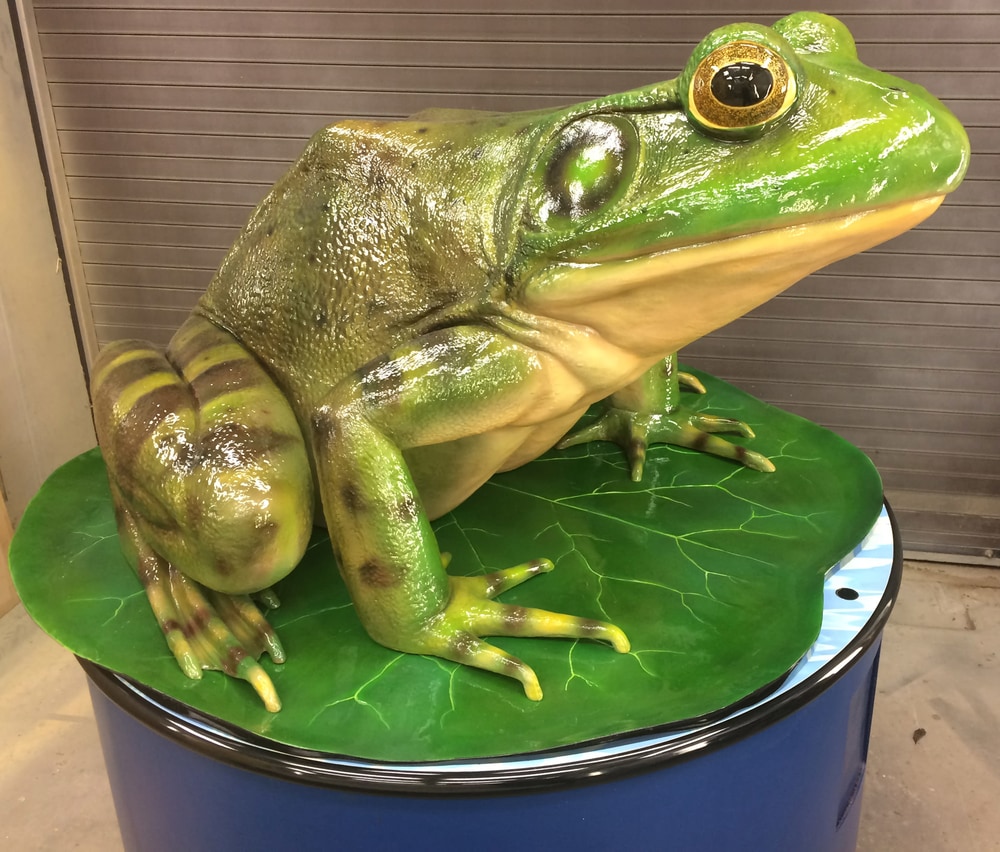 Runge Frog in paint booth 2