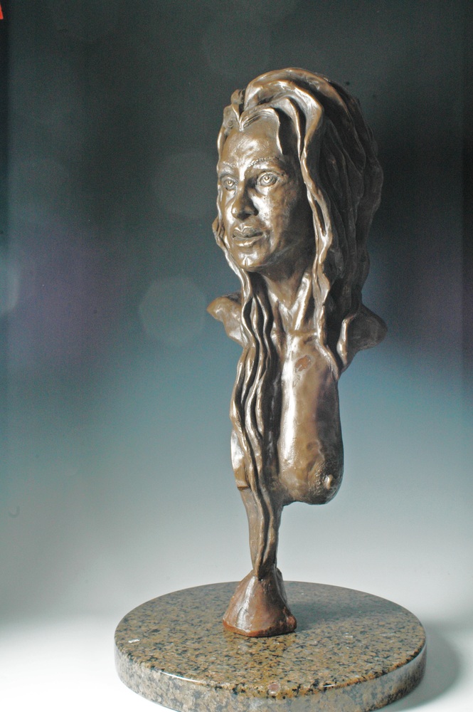 Felina - Female Portrait Sculpture by Eduardo Gomez