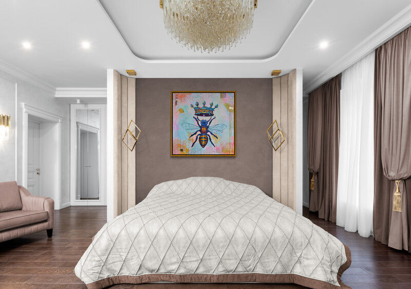 Luxurious bedroom with chandelier (1)