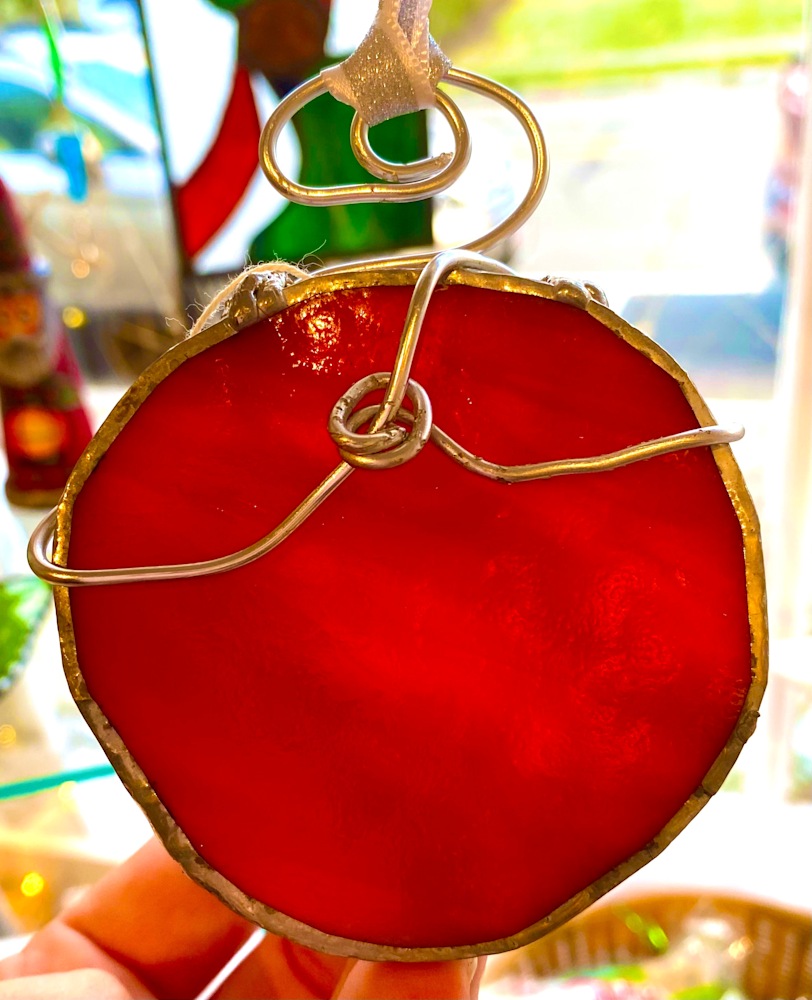 ornament back red orange 