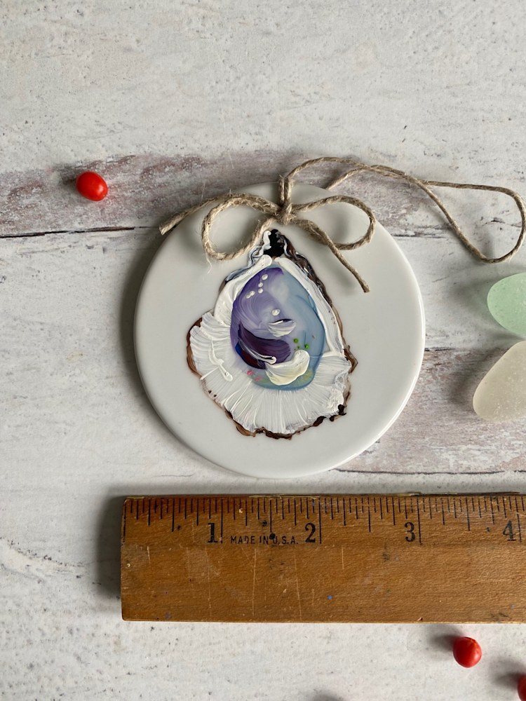 Oyster Ornament b 3 inch