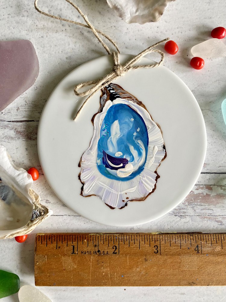 Oyster Ornament b 4 inch