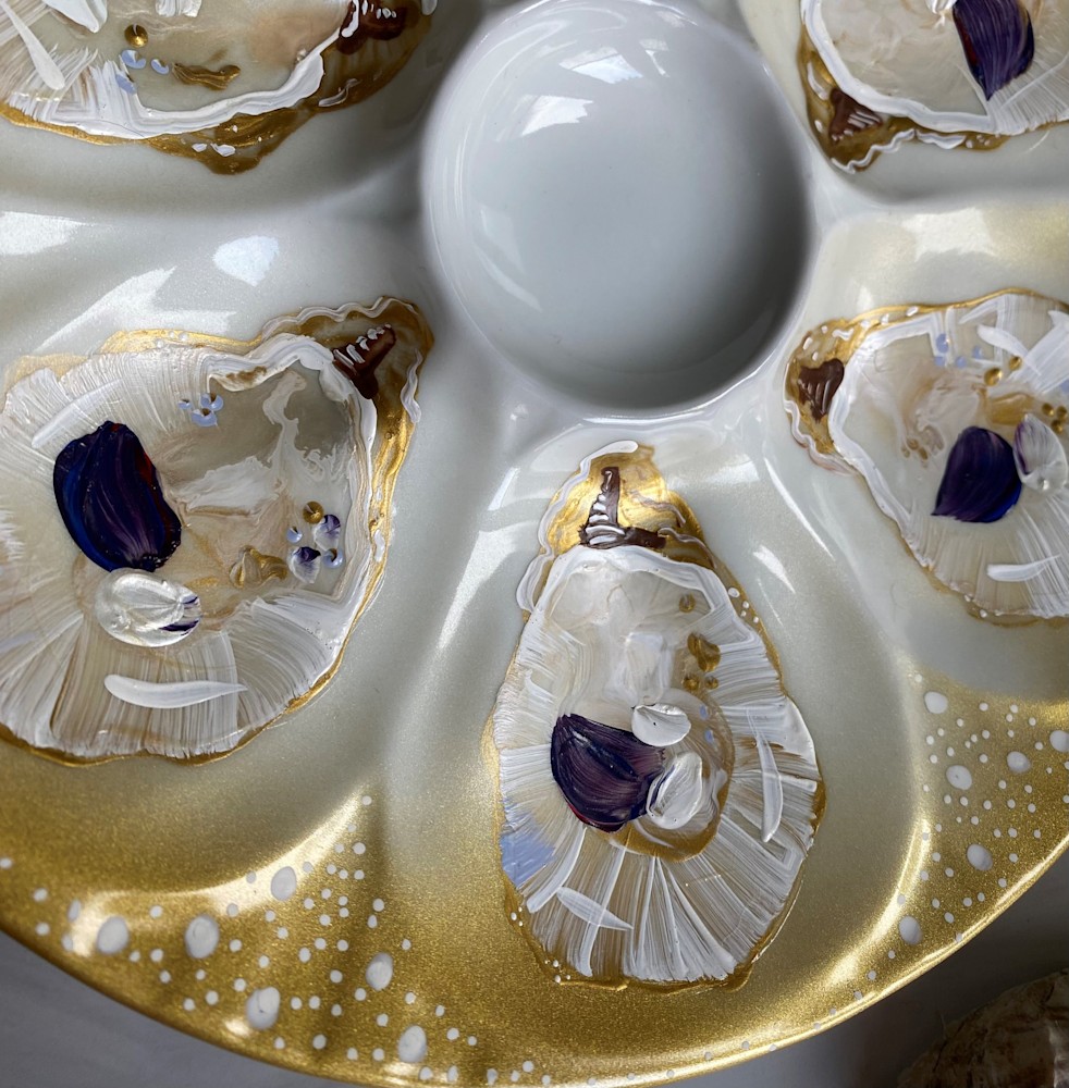 Oyster Plate Winter Gold detail