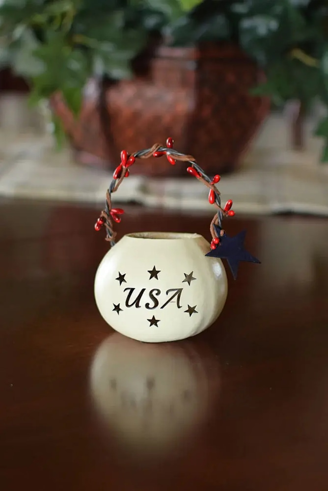 USA white basket