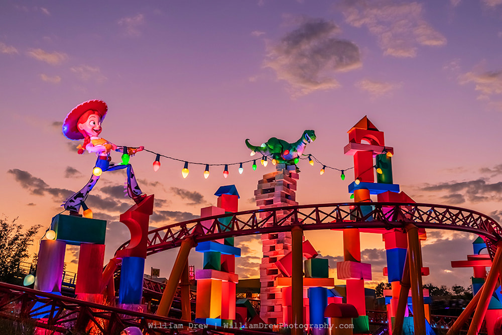 Slinky Dog Sunset - Toy Story Land Art | William Drew Photography