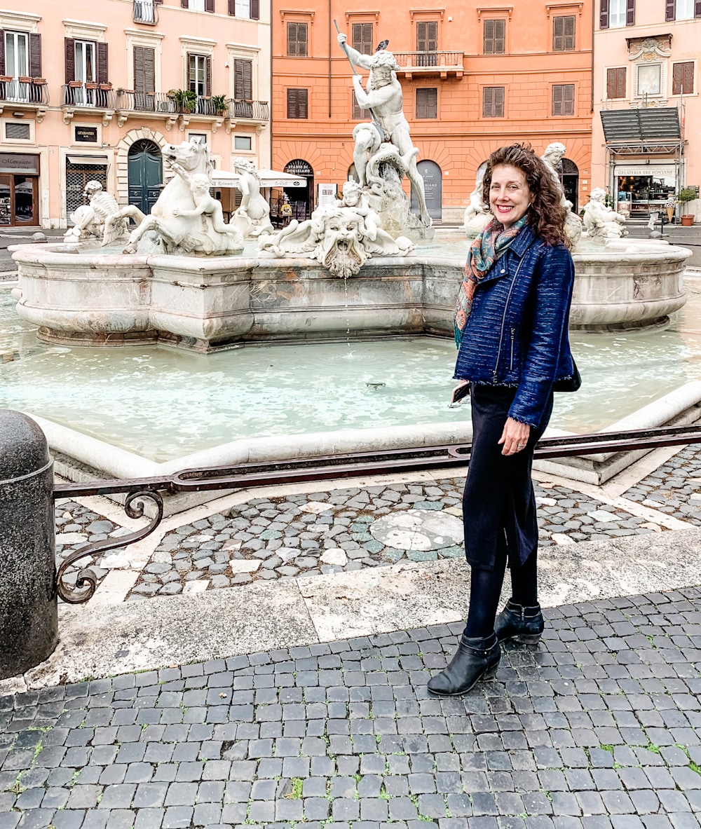 Kimberly in Piazza Navona | Kimberly Cammerata