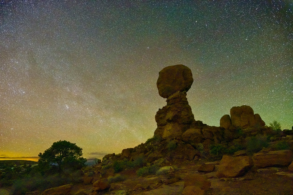 Balanced Rock Under the Stars