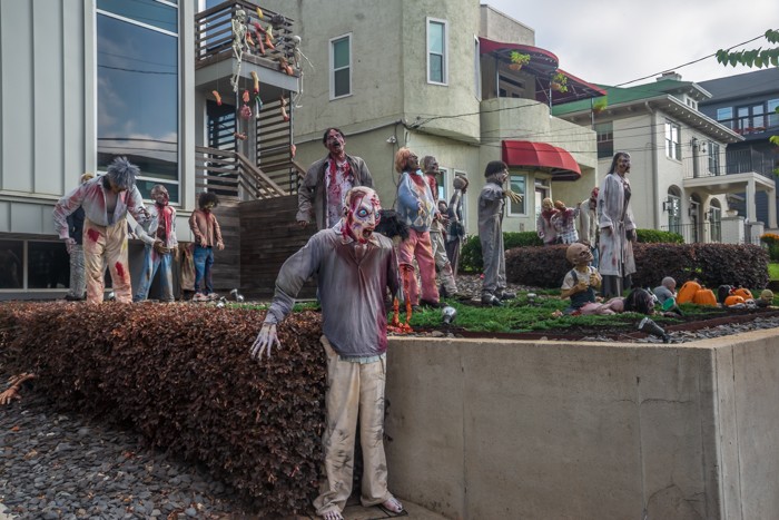 More zombies on the lawn for Halloween