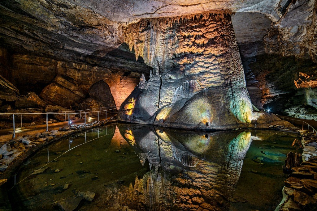 Cathedral Caverns an underground wonderland