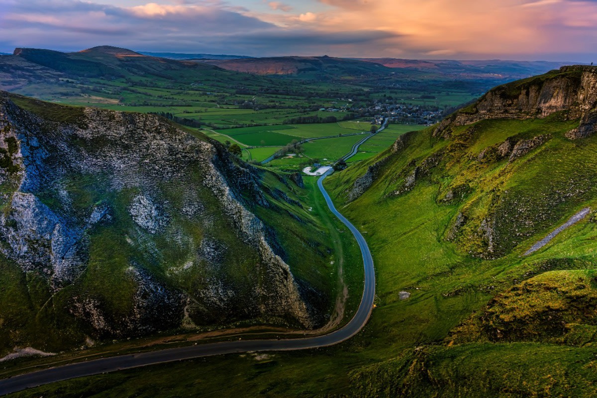 All the road that leads the way are winding