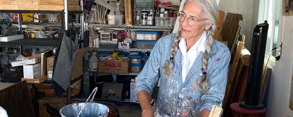 
        <div class='title'>
          Portrait Cristina Studio
        </div>
       
        <div class='description'>
          Cristina Acosta in her art studio
        </div>
      