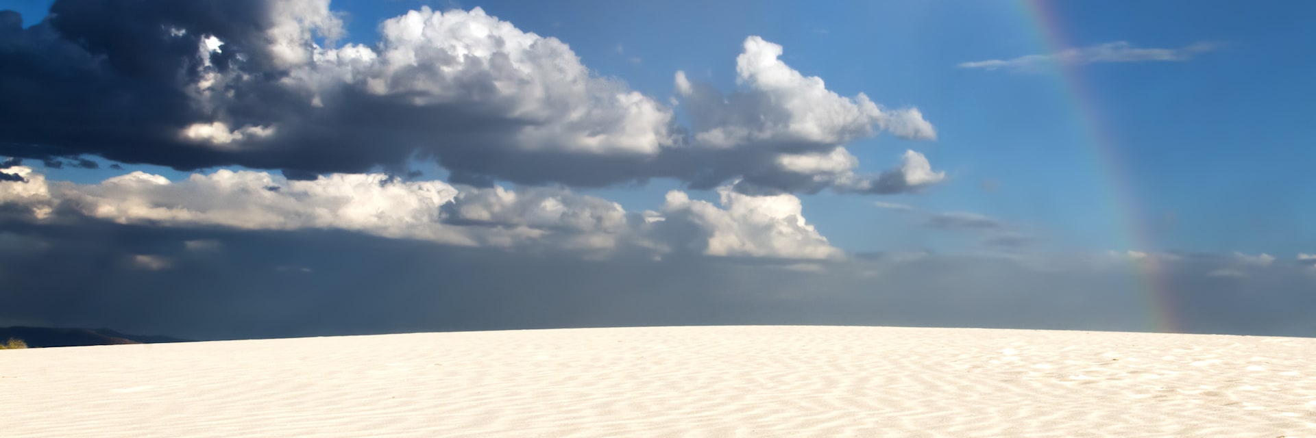
        <div class='title'>
          White Sands copy1
        </div>
       
        <div class='description'>
          
        </div>
      