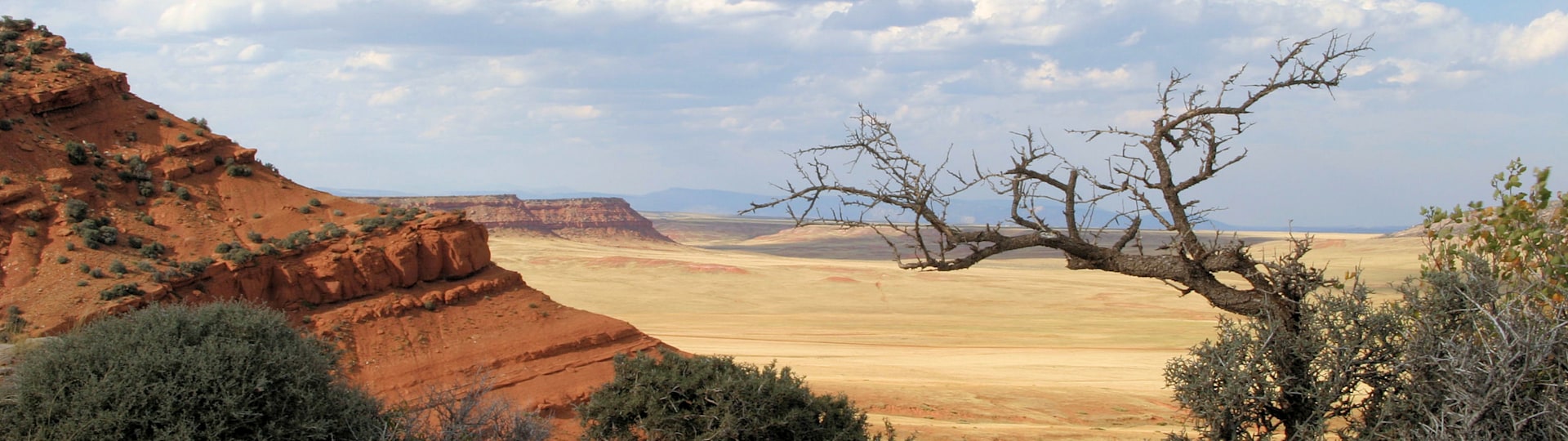 
        <div class='title'>
          Powder River Bluffs giy68i
        </div>
       
        <div class='description'>
          
        </div>
      