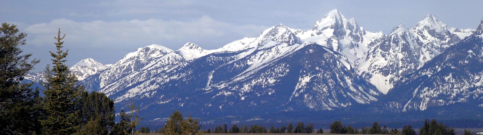 
        <div class='title'>
          Plateau Teton blfrki
        </div>
       
        <div class='description'>
          
        </div>
      