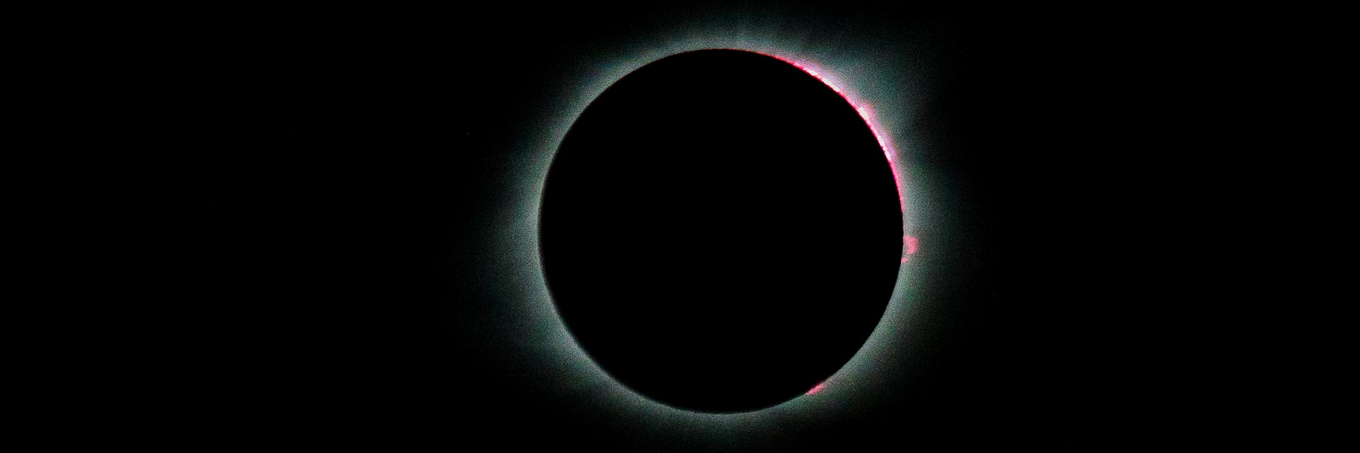 
        <div class='title'>
          Total Eclipse
        </div>
       
        <div class='description'>
          
        </div>
      