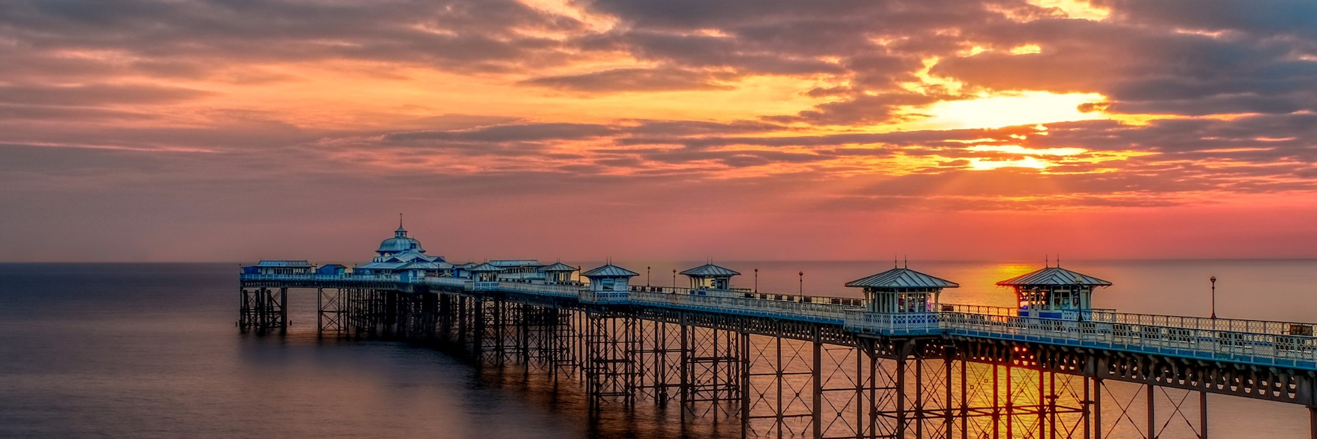 
        <div class='title'>
          Sunrise In Llandudno banner
        </div>
       
        <div class='description'>
          
        </div>
      