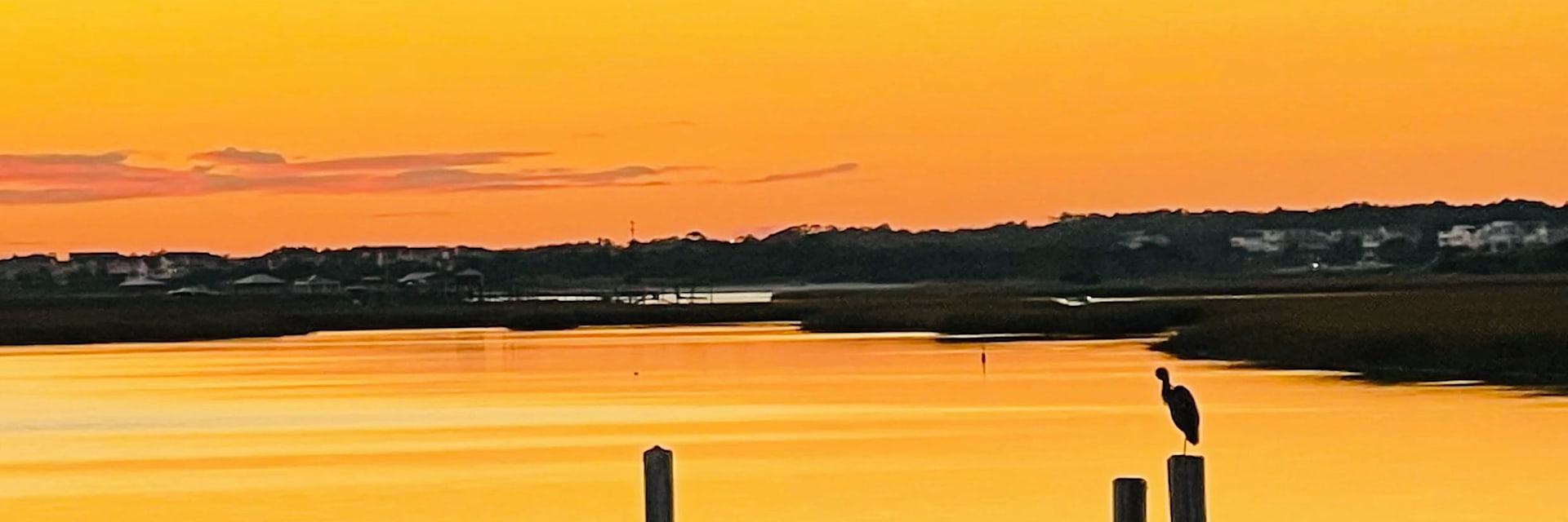 
        <div class='title'>
          Keys Pendleton Yellow Sunset Dock
        </div>
       
        <div class='description'>
          
        </div>
      
