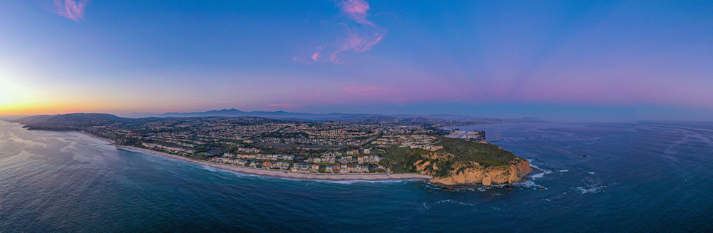 
        <div class='title'>
          COASTLINES 3
        </div>
       
        <div class='description'>
          
        </div>
      