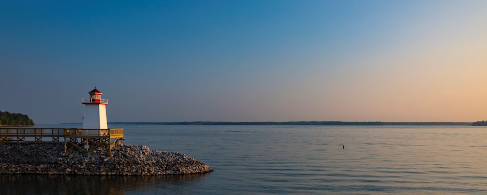 
        <div class='title'>
          Neels de Coning Lake Kentucky
        </div>
       
        <div class='description'>
          
        </div>
      