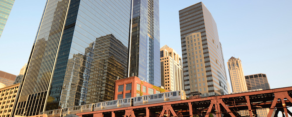 
        <div class='title'>
          The L Train in Chicago
        </div>
       
        <div class='description'>
          
        </div>
      