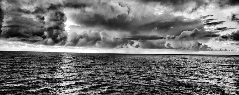 
        <div class='title'>
          bw Storm Clouds 5616 16 9
        </div>
       
        <div class='description'>
          
        </div>
      