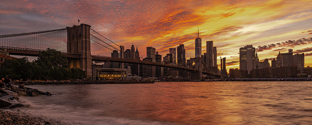 
        <div class='title'>
          brooklyn bridge Nigth copy 2
        </div>
       
        <div class='description'>
          
        </div>
      
