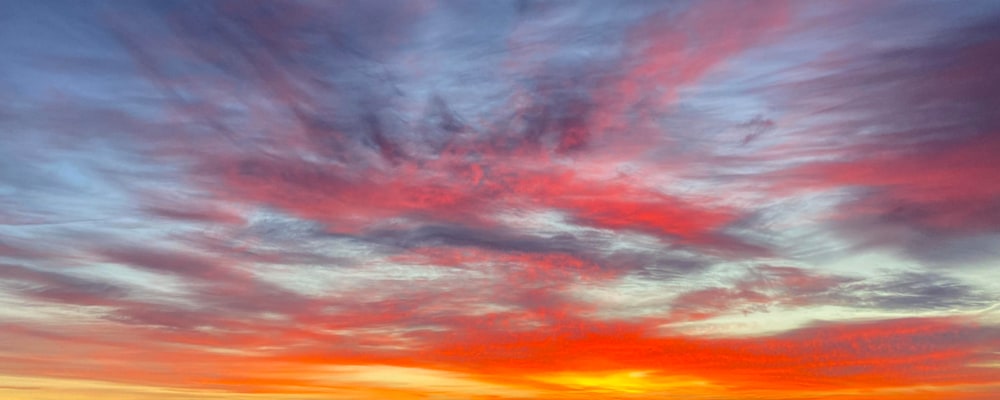 
        <div class='title'>
          I sky
        </div>
       
        <div class='description'>
          
        </div>
      