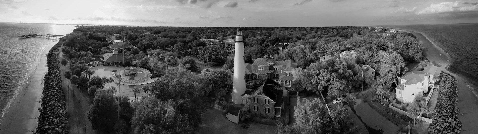 
        <div class='title'>
          Miron Holcombe Lighthouse Collection St
        </div>
       
        <div class='description'>
          
        </div>
      
