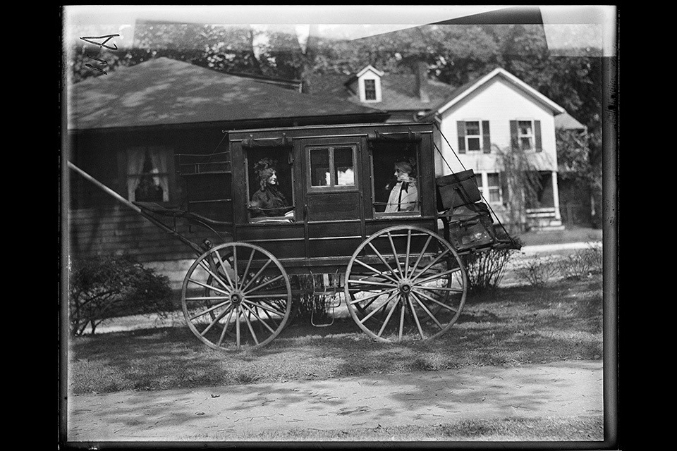 Horse drawn coach 8x10 zvzavw