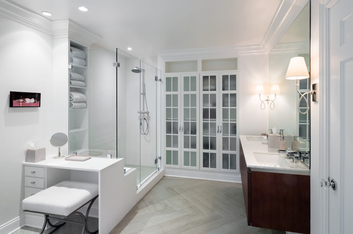 
        <div class='title'>
           Image11 MASTER BATH2
        </div>
       