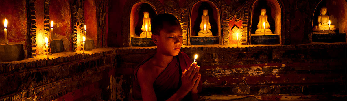 
        <div class='title'>
          Young monk praying at Shwedagon Pagoda, Myanmar
        </div>
       
        <div class='description'>
          Young monk praying at Shwedagon Pagoda, Myanmar
        </div>
      