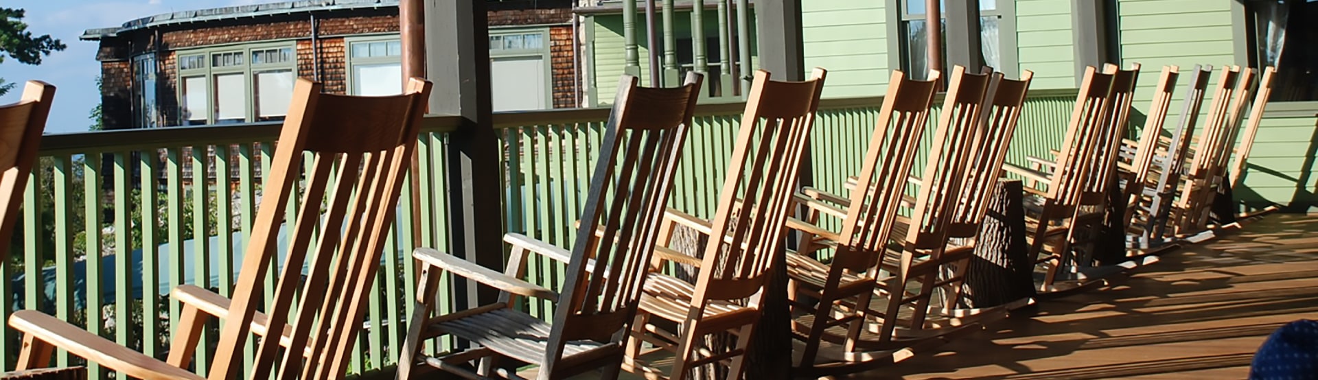 
        <div class='title'>
          Lynn Fillingham   rocking chairs1
        </div>
       